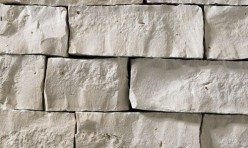 A nearly white stone veneer perfect for any hardscape idea on the exterior or interior of any home or landscape.