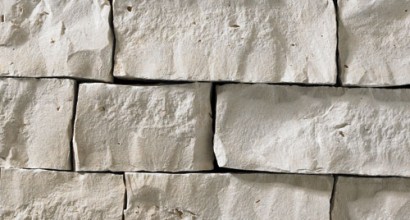 A nearly white stone veneer perfect for any hardscape idea on the exterior or interior of any home or landscape.
