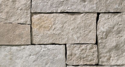 A light grey stone veneer with very subtle tan accents and a few sparse rosy hues perfect for any hardscape idea on the exterior or interior of any home or landscape.