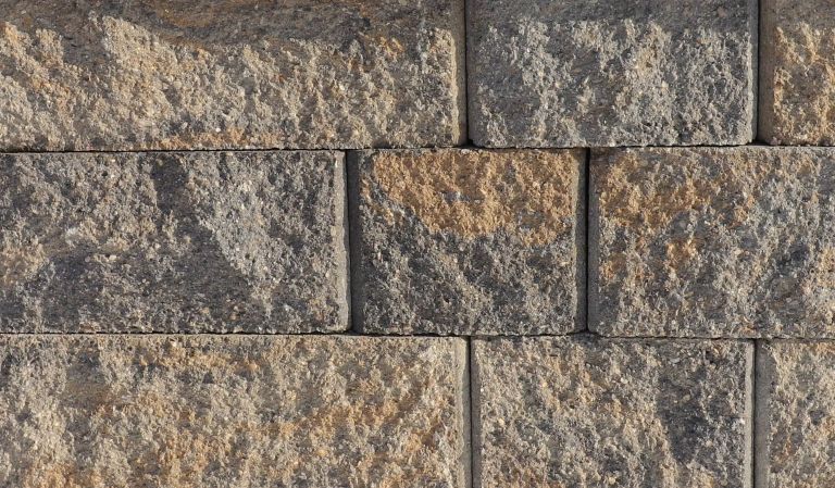 AB-Courtyard_stonecreek-2-1920w Bulk Landscaping Products with Delivery to Hamilton Township, OH